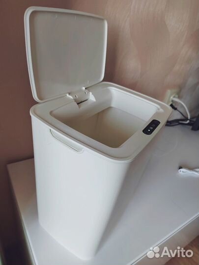 Новые умное мусорное ведро