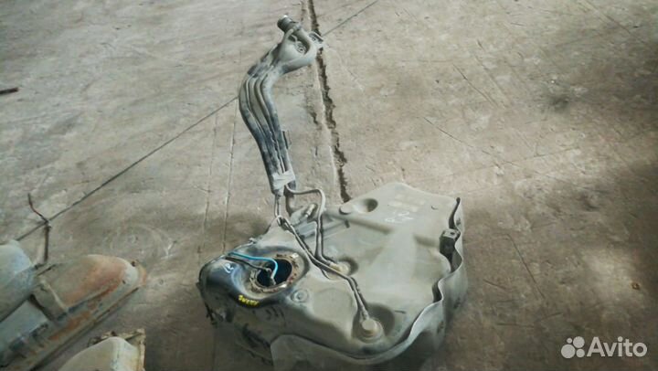 Топливный бак Golf 5 Jetta 5