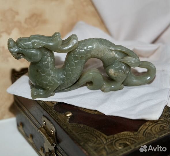 Артефакт из нефрита Зеленый Дракон «Цинлун»