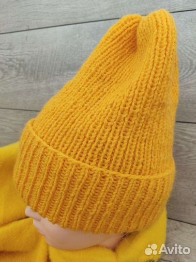 Шапка женская вязаная