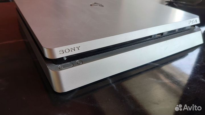 Игровая приставка ps4