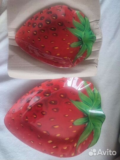 Набор тарелок новый 2шт
