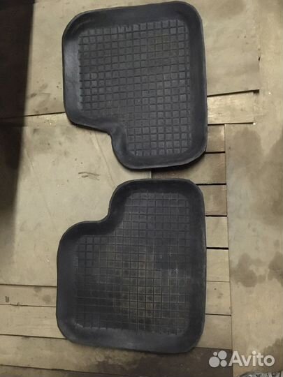 Задние коврики niva 2131