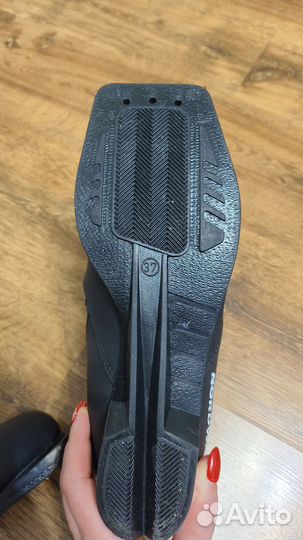 Детские лыжные ботинки