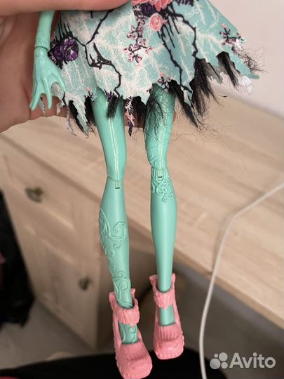 Кукла Monster High Хани Свомп