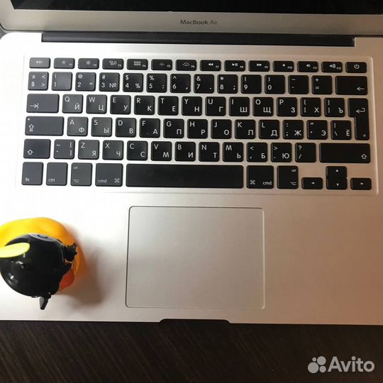 Macbook air i5/4 gb/mid 2013