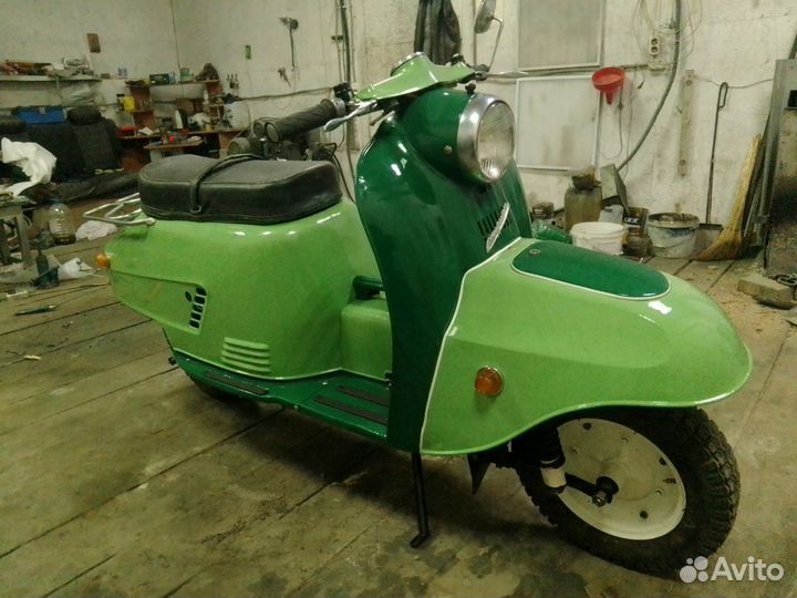 Ретро мотороллер Турист