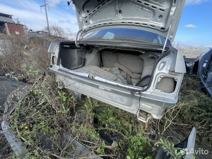 Задний телевизор VW Passat B3 Седан