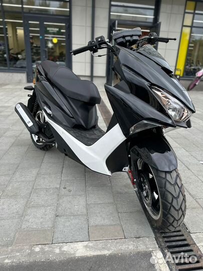 Скутер Arc (Fos) Черно-белый