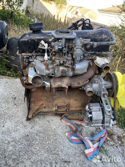 Двигатель 2103