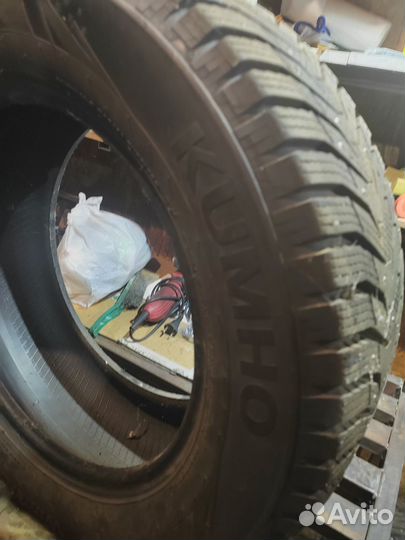 Kumho WinterCraft Ice Wi51 215/60 R16 99T