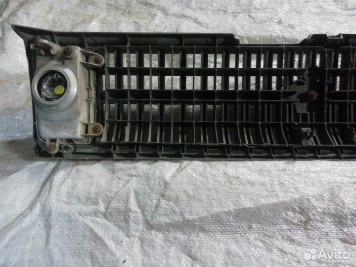 Решетка радиатора передняя Toyota Crown