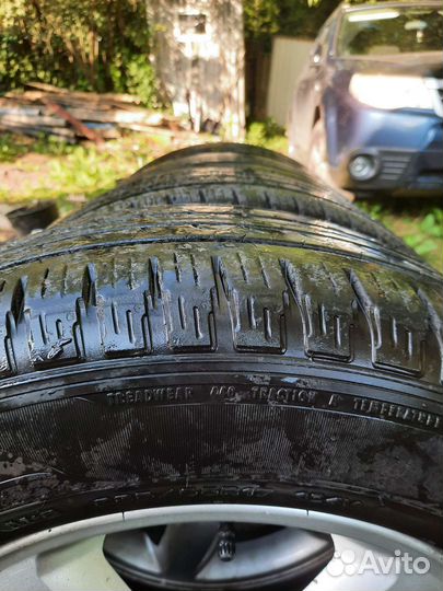 Goodyear EfficientGrip SUV 4x4 235/65 R17 104V