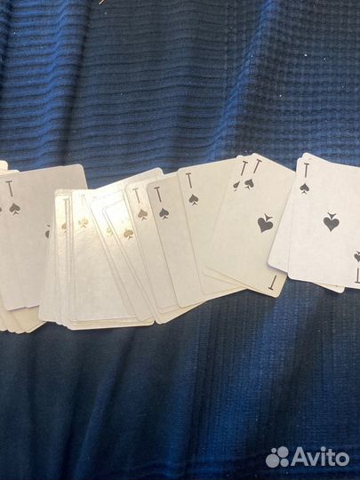Колода карт с одинаковыми картами