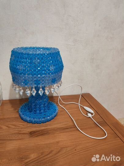 Ручной работы настольная лампа из бисера
