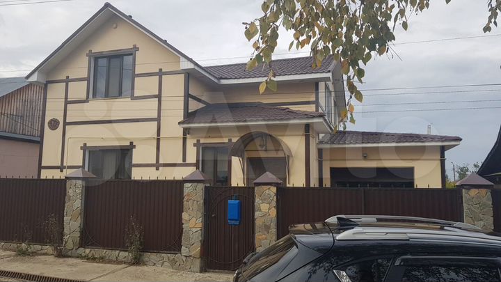 Дом 226,9 м² на участке 8 сот.