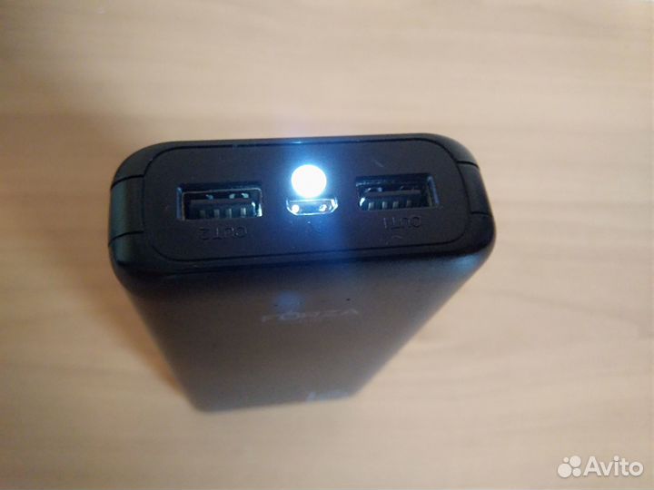 Повербанк Forza