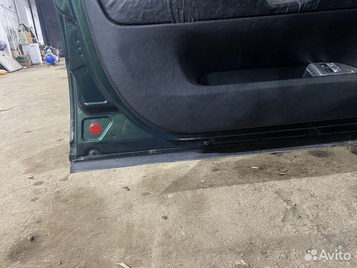 Дверь передняя левая Passat B5