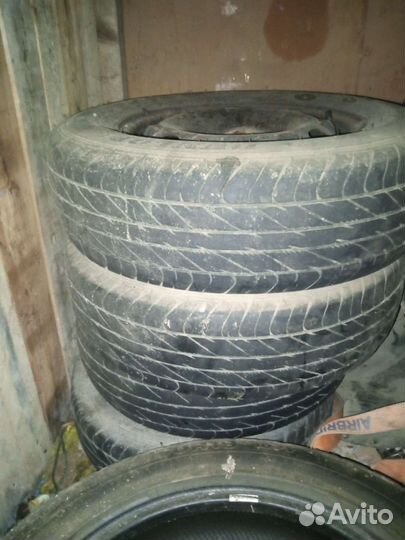 Колеса в заборе r14