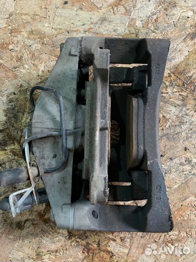 Суппорт передний правый Audi А6 С6 2004-2008