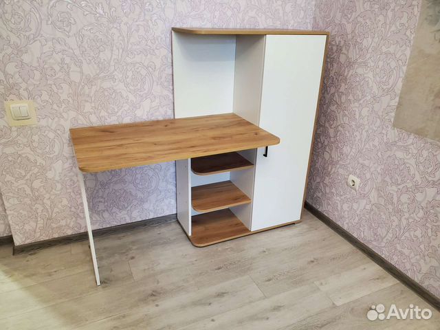 Письменный стол