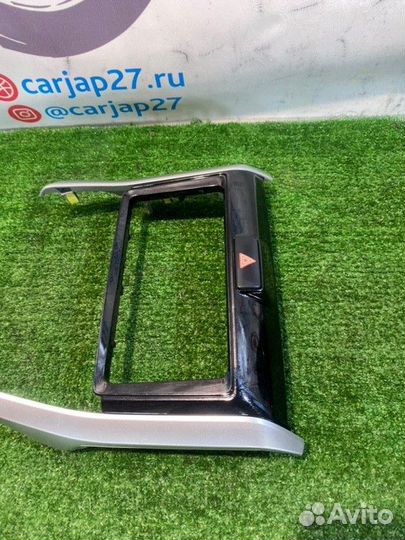 Консоль магнитолы(8) Toyota Corolla Fielder NRE161