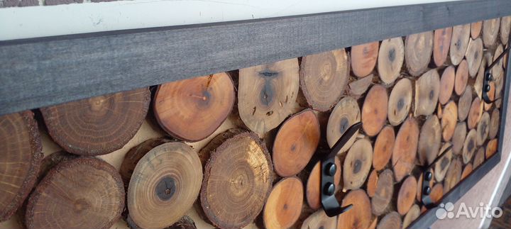 Вешалка из спилов