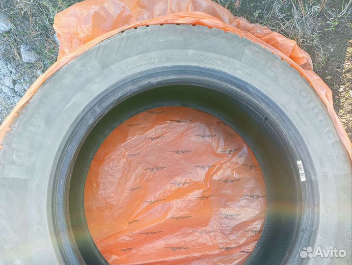 Continental IceContact 2 SUV 215/65 R17 103T