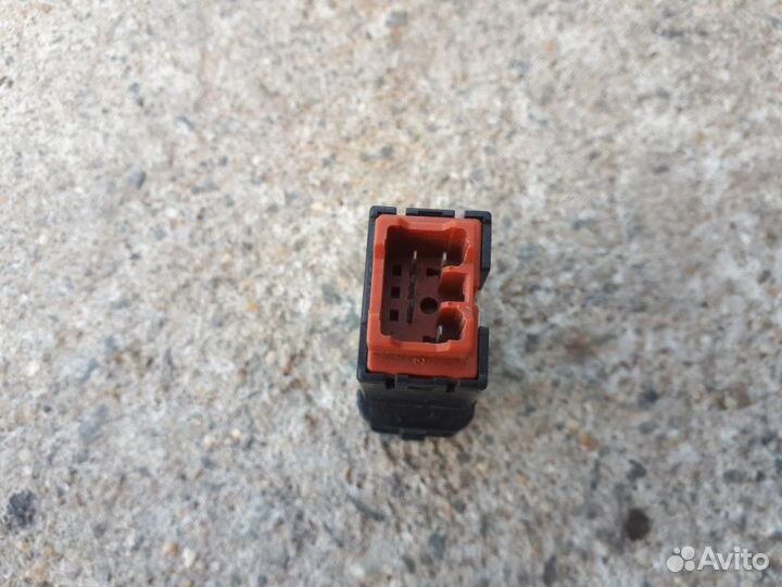 Кнопка подогрева сидений Suzuki Grand Vitara 2