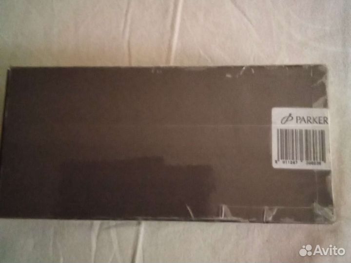 Перьевая и шариковая ручки parker