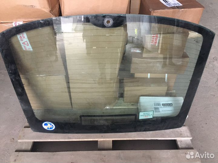 Стекло крышки багажника Skoda Octavia Октавия