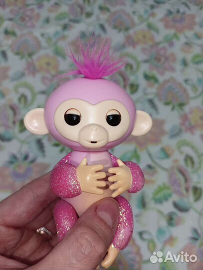 Игрушка обезьяна интерактивная
