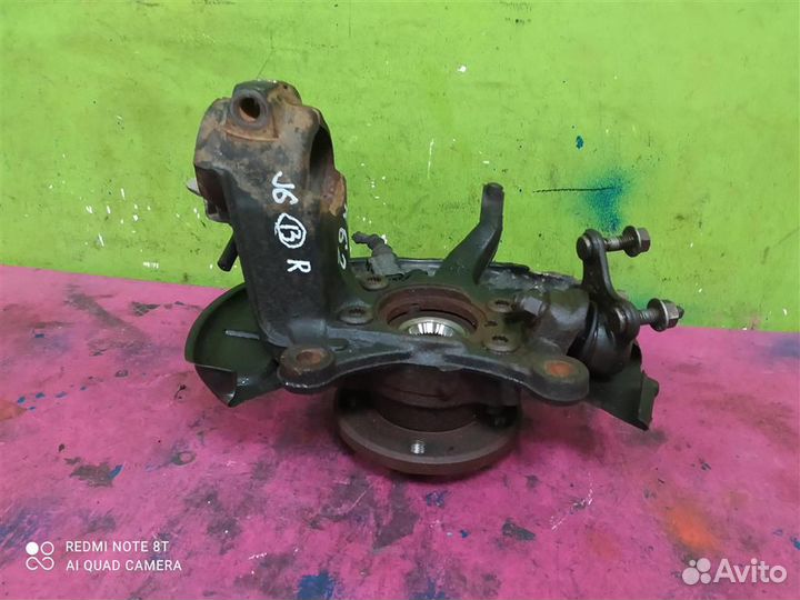 Кулак перед правый VW Jetta 6 2011-2018 5C0407256