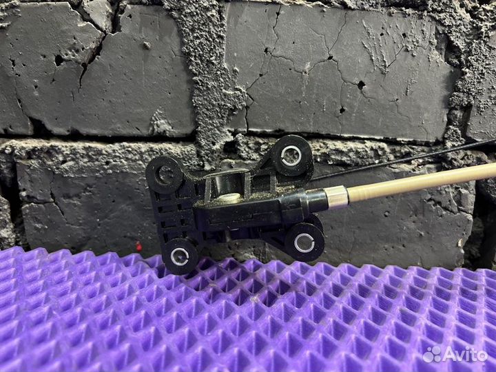 Механизм сдвижной двери задний правый Honda Freed