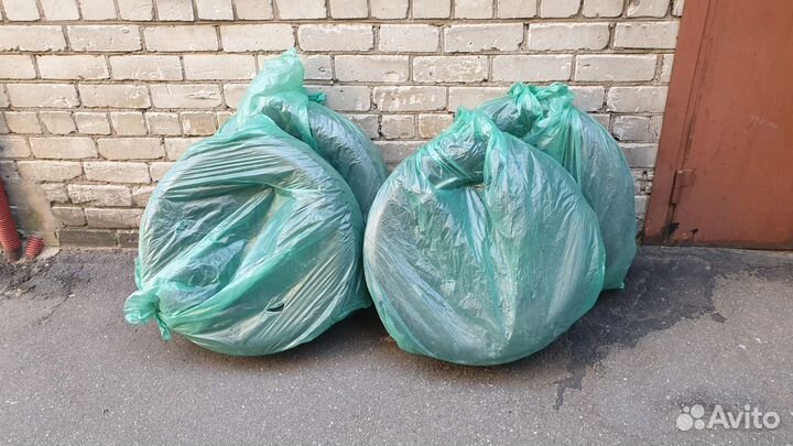 Sava Eskimo Stud 215/65 R16