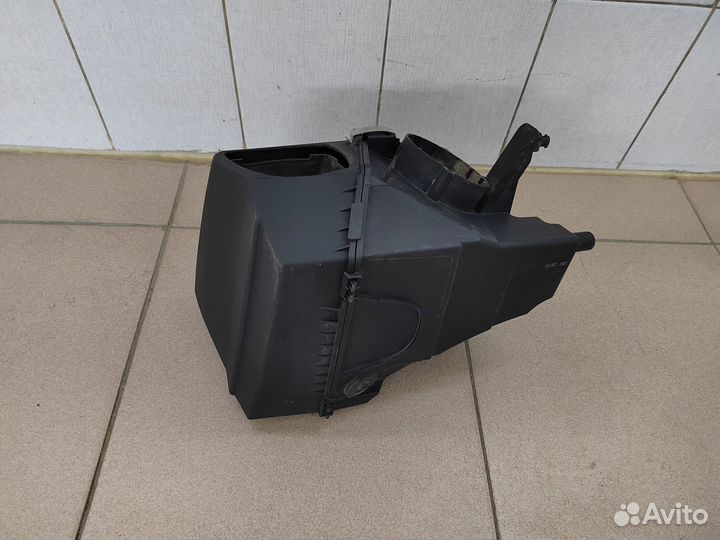 Корпус воздушного фильтра Audi A6 C6 2,0tfsi