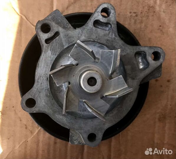 Оригинальная помпа Toyota на двигатель 1NZ-FE