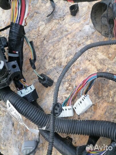 Проводка подкапотная Mitsubishi Outlander 2 рестай