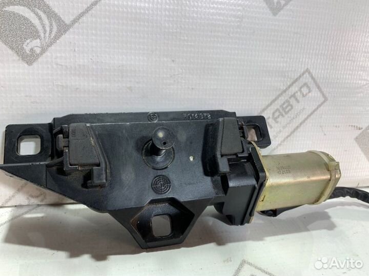 Доводчик двери багажника Bmw 7 E65 2001-2008