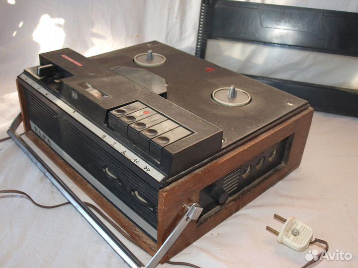 Катушечный магнитофон