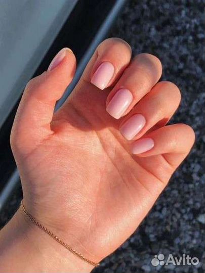 Маникюр и педикюр