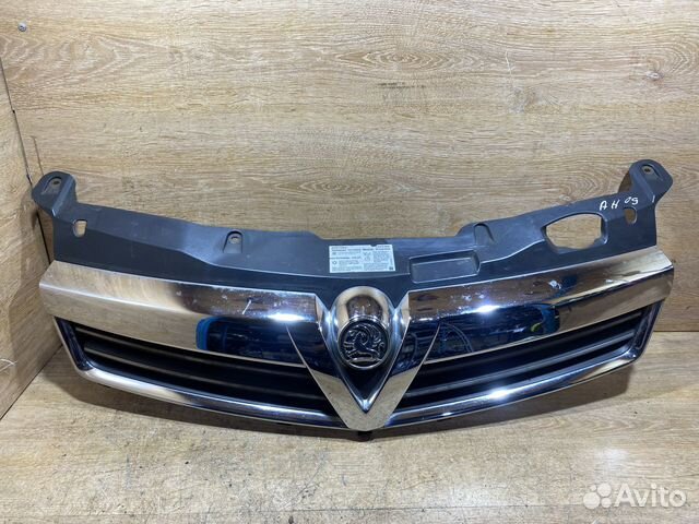 Решетка радиатора Opel Astra H рест Арт. 130331
