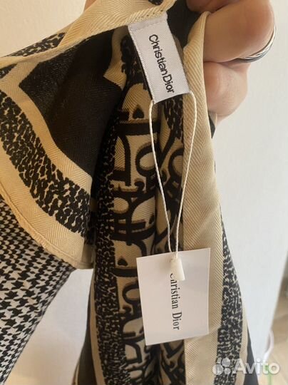 Шарфы и палантины