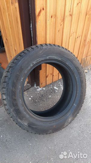 Bridgestone Blizzak DM-V1 225/65 R17 102R