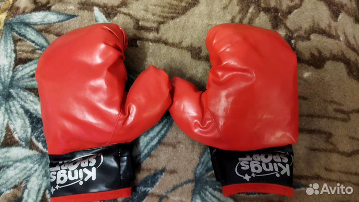 Боксерские перчатки