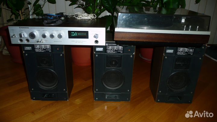 Усилитель Проигрыватель пластинок Колонки