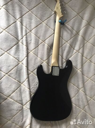 Электрогитара fender squier stratocaster