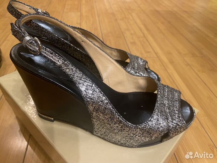 Босоножки женские