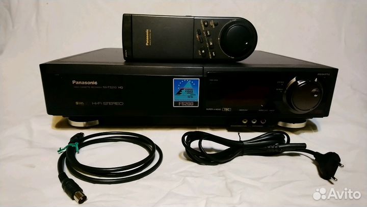 Panasonic NV-FS200 и Panasonic AG-4700