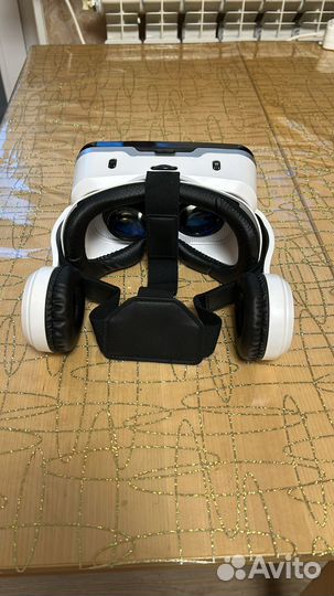 VR очки Shinecon для смартфонов с Геймпадом
